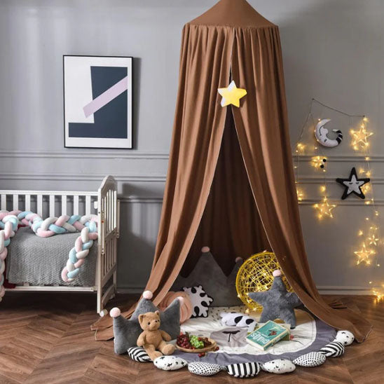 Ciel-de-lit-bébé-marron-pour-la -chambre-de-bébé 