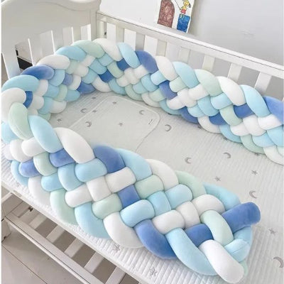 Tresse-de-lit-bebe-decoratif-douce