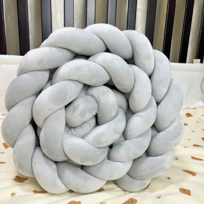 Tresse-de-lit-bebe-gris-adorable