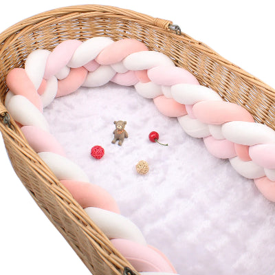 Tresse-de-lit-rose-blanc-fille