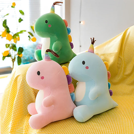 Trois-Peluche-dinosaure